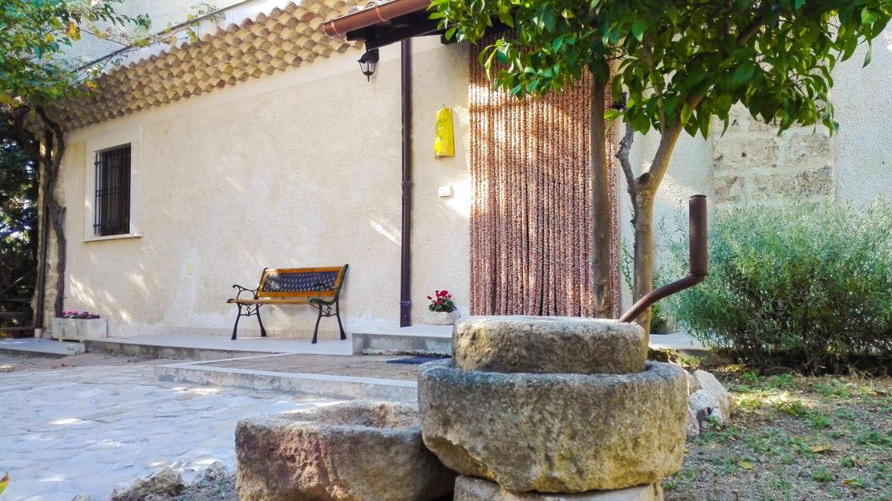 B&B La Masseria Del '700 Castiglione a Casauria Bagian luar foto